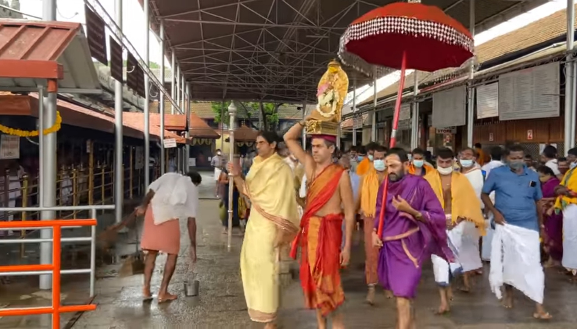 Mookambika Temple timings