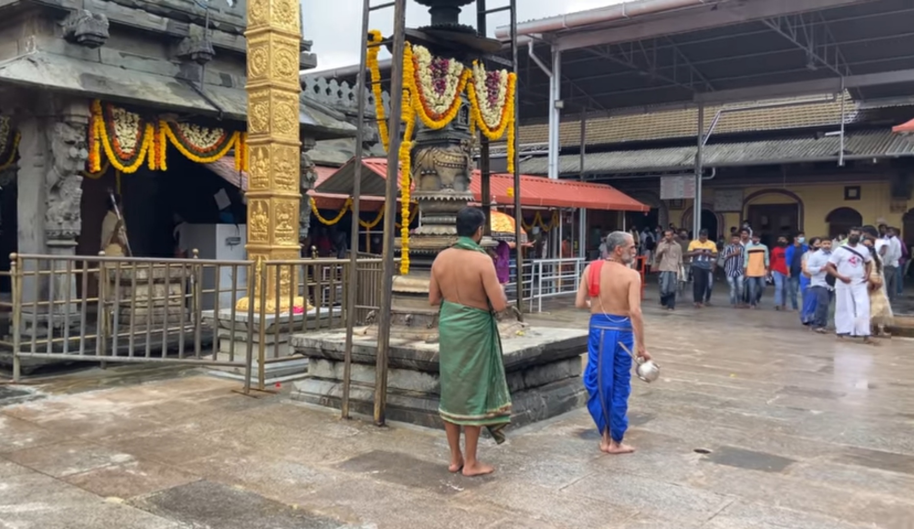 Mookambika Temple timings